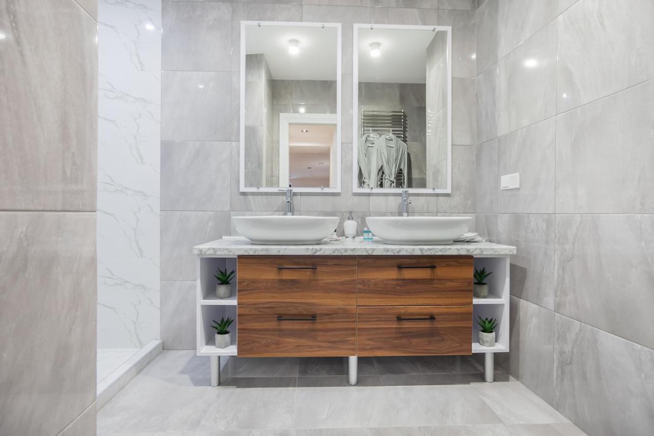 Amsterdam Lviv Apartments Экстерьер фото
